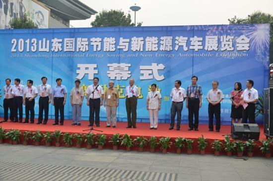 江蘇微特利強(qiáng)勢(shì)亮相2013山東新能源汽車(chē)展會(huì)